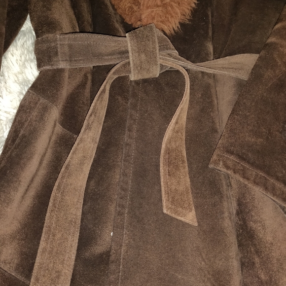 (Vintage) Boutique Brown Suede Coat - Picture 4 of 7